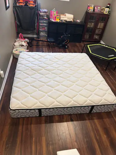 King mattress (Kingsdown), View more