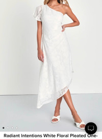 Robe blanche neuve M/New white dress M