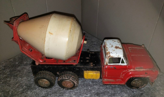 Tin Cement Mixer Truck 13 inches in Arts & Collectibles in Cornwall