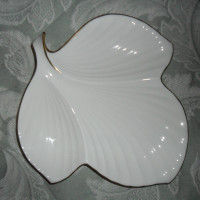 Vintage NORITAKE Ivory China 3-Sectional Serving Leaf Dish 10"