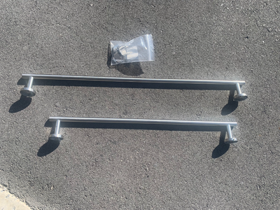 Towel bars like new Stainless Steel 27 inch / 33 inch $20 each $30 for both