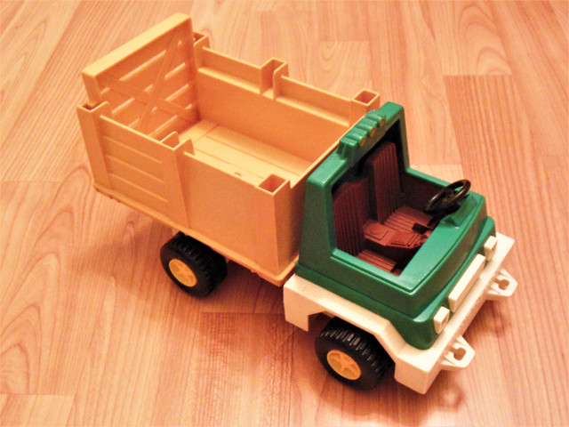 VINTAGE 1979 FISHER PRICE HUSKY HELPERS RODEO RIG PICK UP TRUCK in Toys & Games in Stratford - Image 4