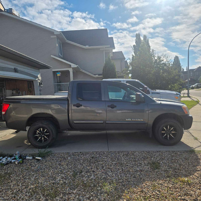 2011 Nissan Titan in Cars & Trucks in Calgary - Image 2