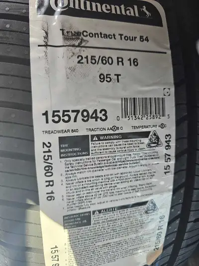 PNEUS NEUFS CONTINENTAL TRUECONTACT TOUR 54 — 215/60R16 — GROS DEAL Je vends un ensemble de 4 pneus...