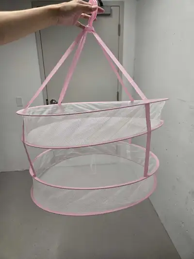 Dry your herbs/clothes in style with this handy hanging drying rack! This gently used rack features...