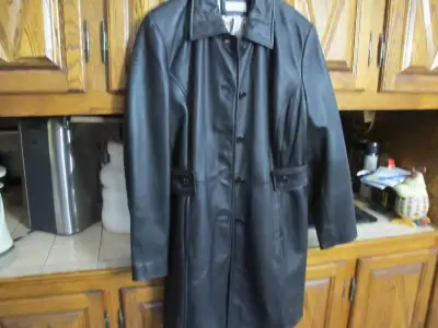 beau manteau de cuir souple femme gr.M, View more