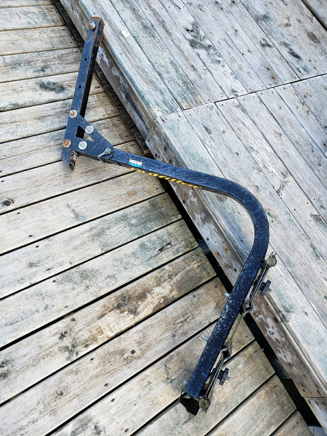 Reese tow bar 4 piece bicycle rack in Other in Cape Breton