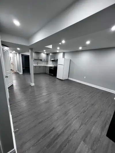 Basement for rent in Brampton. Looking for a family. Text: 4377724005
