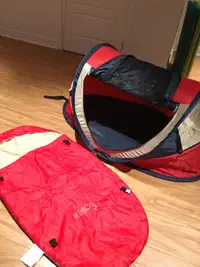 Kidko  Peapod travel bed/play tent