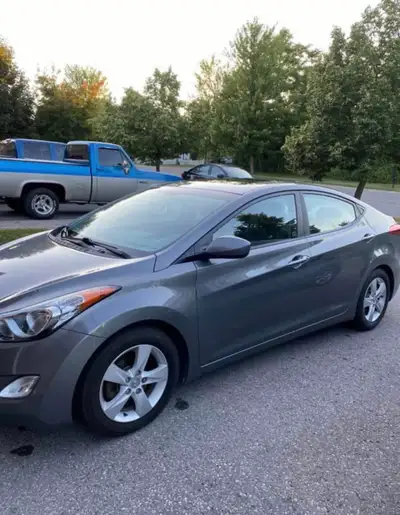 Please read complete description 2013 Hyundai Elantra GLS – Style, Efficiency, and Value Are Looking...