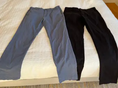 Uniqlo - cotton pants - men size 31X34 - 2 pairs, View more