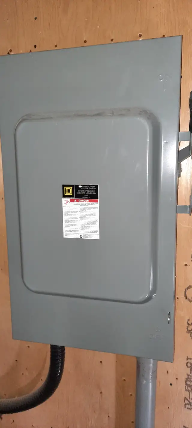 MASTER ELECTRICIAN577867774868203523