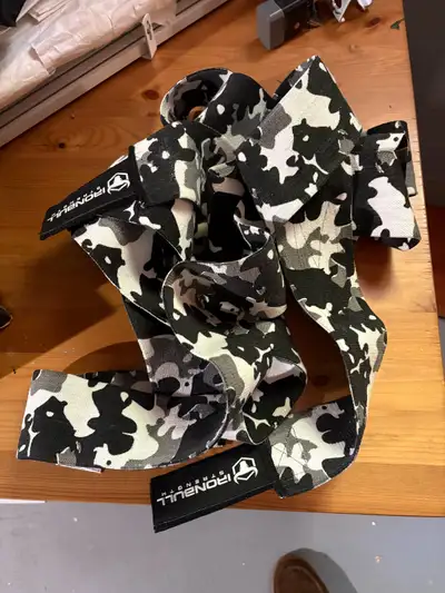 Iron Bull Kneewraps, View more