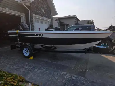 Complete turnkey package ready to go fishing! Renovated/rebuilt 1993 Yarcraft 1781 TPS on refurbishe...