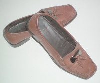 Stuart Weitzman Women's Leather Tassel Loafers Size 6M