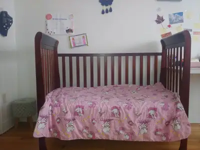 Lit de bébé en bon état avec matelas, View more