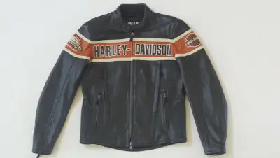 Like new hard to find men’s medium “Thunder Hill” Harley-Davidson Screamin Eagle heavyweight cowhide...