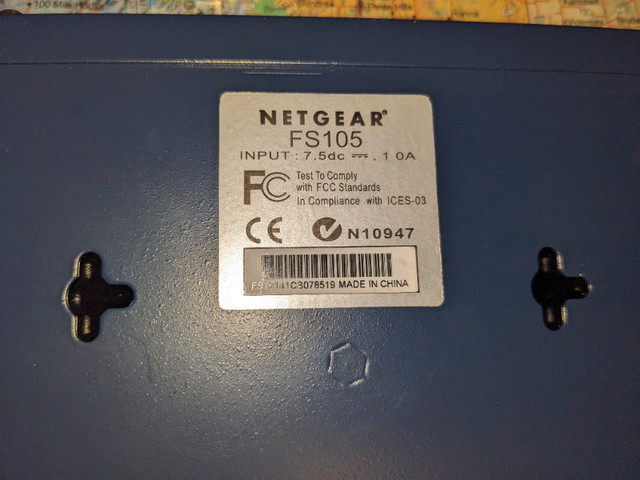 Netgear 5 Port FS105 Fast Ethernet Switch, Network Switch in Networking in Mississauga / Peel Region - Image 4