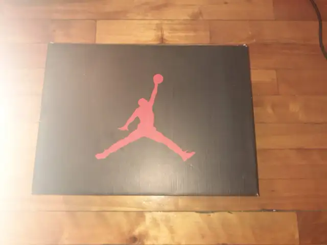 Jordan 6 Black Cat Size 13 in Men's Shoes in City of Montréal - Image 7