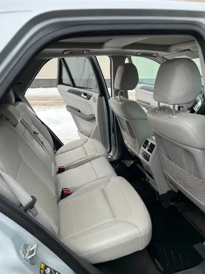 Selling my 2013 Mercedes-Benz ML350 BlueTEC — a solid, comfortable, and powerful diesel SUV. Vehicle...