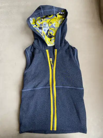 Triple flip kids hoodie vest size 3 (kids 10), View more