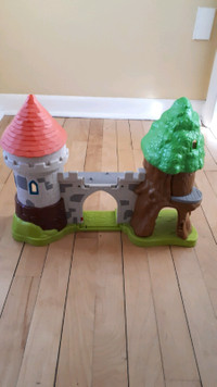 Play toy castle
