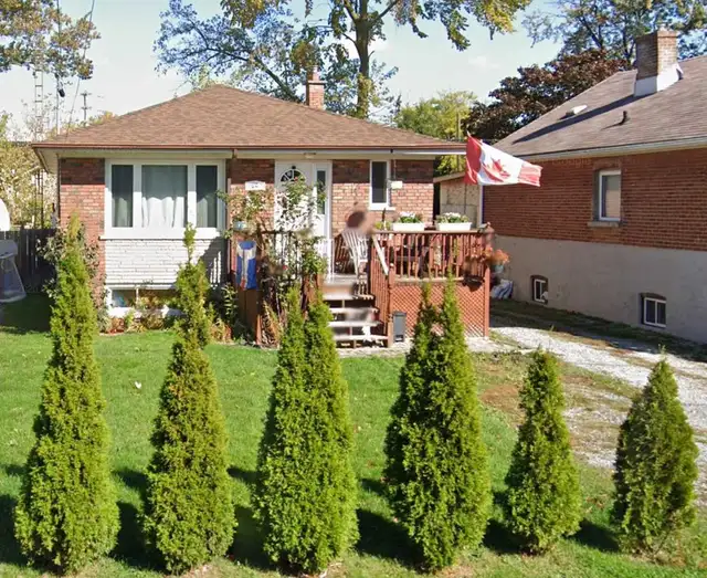 ~~ Port Credit Lakeshore area awesome basement! ~~