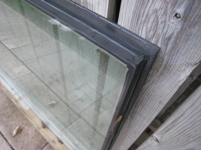 Window door glass 74" x 33" in Windows, Doors & Trim in City of Toronto - Image 3