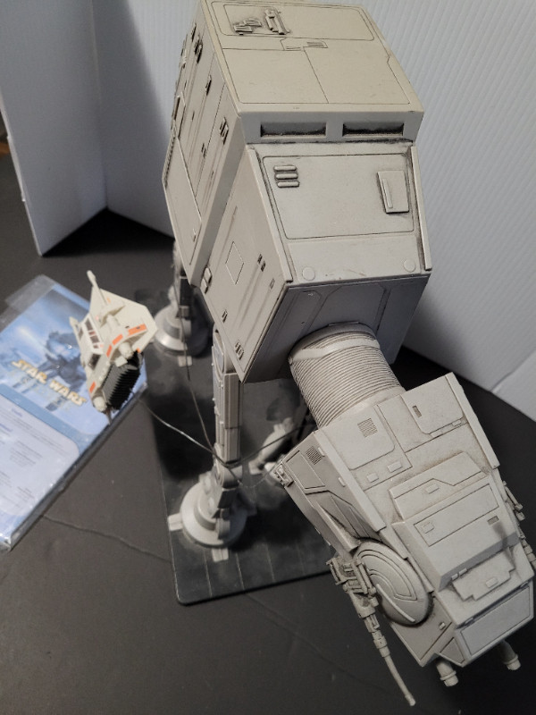Star Wars Miniatures Colossal Pack AT-AT Imperial Walker in Toys & Games in Ottawa - Image 4
