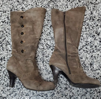 Italian suede taupe boots womenBottines taupe en daim italien