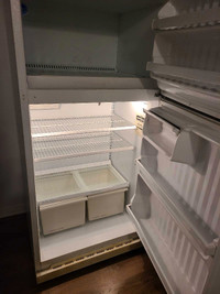 Moffat fridge 30.5"