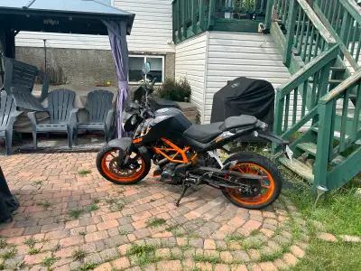 Looking for a trade on a 250 2 stroke Dirtbike or 3000 OBO. Not to picky on the brand. Hit me with a...