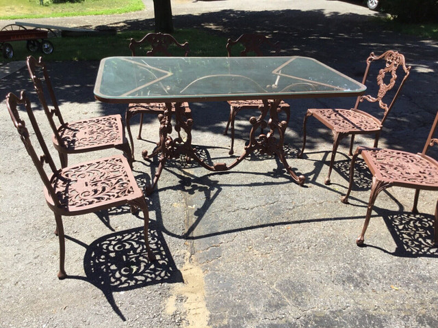 Vintage “Hauser” Glass Topped Metal Table & 6 Chairs $1500 in Patio & Garden Furniture in Trenton - Image 2