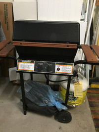 Small Charcoal BBQ with (almost new) Propane Tank