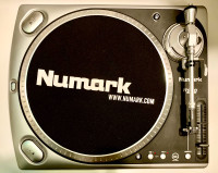 Numark TT200 Turntable with new Shure M44-7 cartridge /needle 