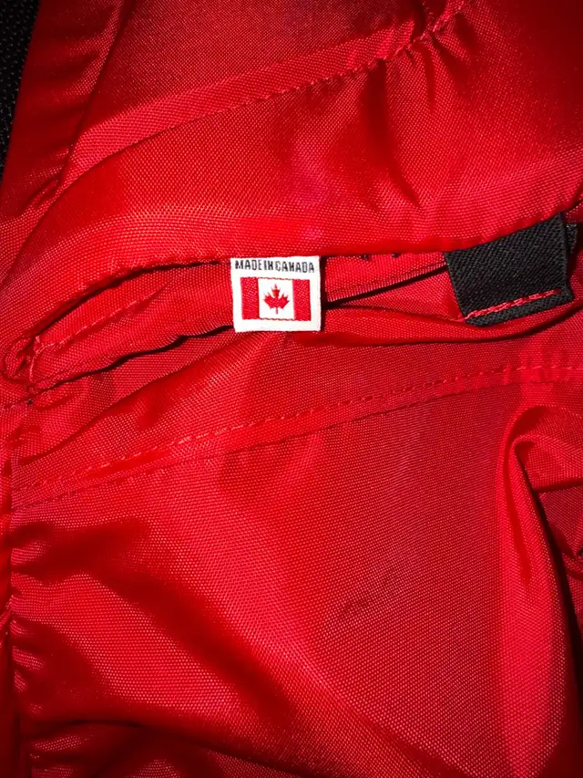 Red Vaughn Senior XL Hockey Goalie pants in Hockey in Oshawa / Durham Region - Image 9
