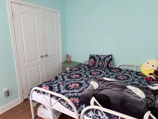 shared and private Room for rent in Room Rentals & Roommates in Mississauga / Peel Region - Image 3