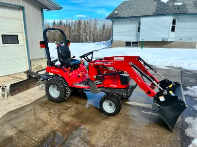 Selling a 2018 Massey GC1705 Tractor. -235 hours. Will go up as I currently use it. -Hydrostatic wit...