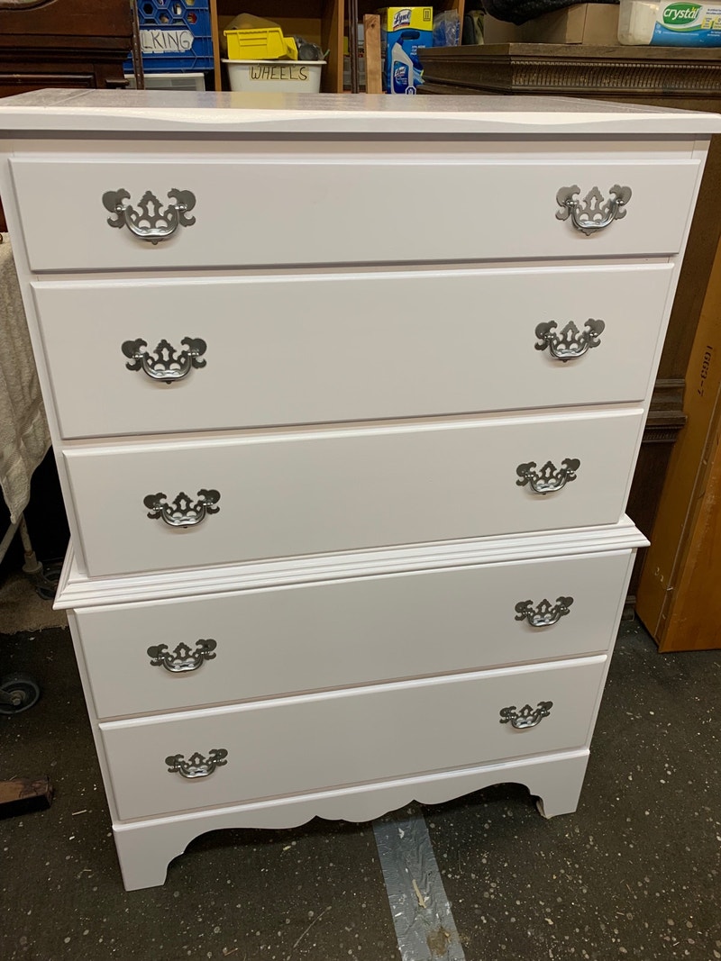 LARGE WHITE 5 DRAWER SOLID MAPLE UPRIGHT DRESSER Dressers & Wardrobes