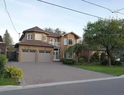 It's very beautiful and newly renovation house in Yonge and Stelees. it's very easy to public transf...