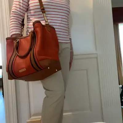Sac Burberry en cuir / Burberry bag Leather, View more