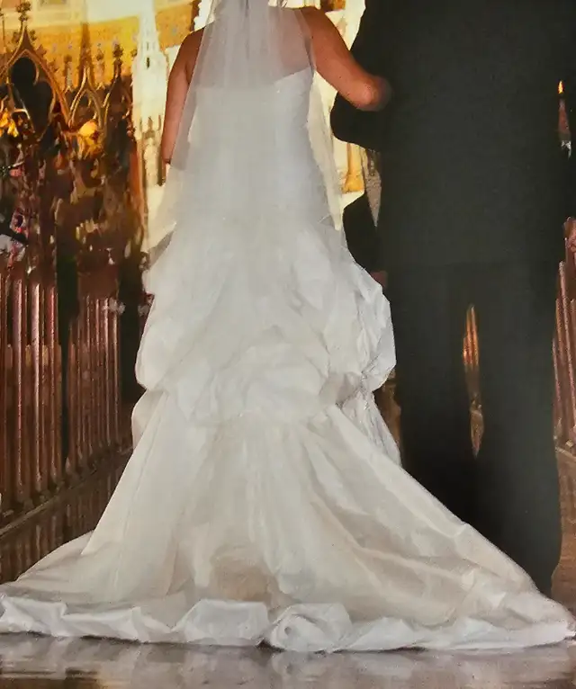 Sottero & Midgley Haute Couture Imperial Wedding Gown in Size 10 in Wedding in Ottawa - Image 8