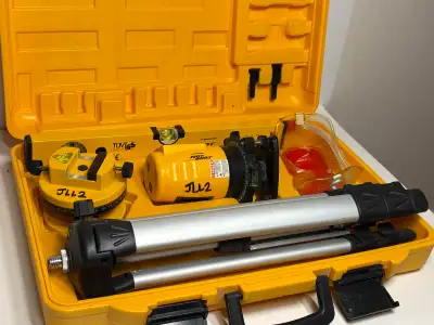 Johnson Hot Shot laser level kit in good working condition. ✅ Tested and verified working ✅ Complete...