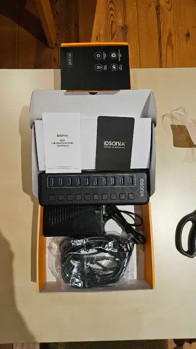 USB 3.0 powered 10 Port Hub, View more
