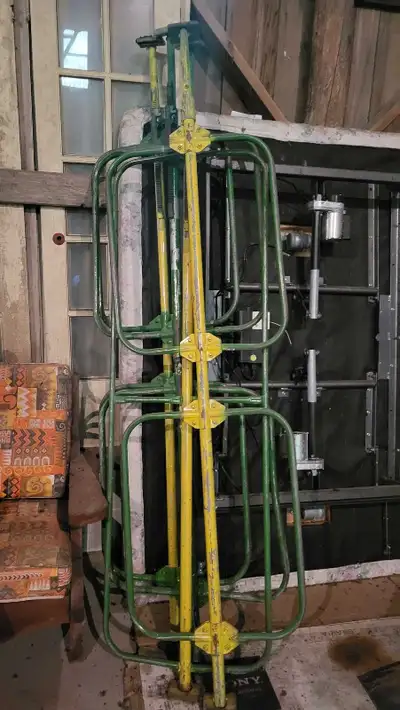 These used truck trailer load bars are ready to help you secure your cargo! Though they've seen some...