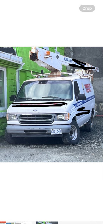 2001 Ford E-350 with Versa lift