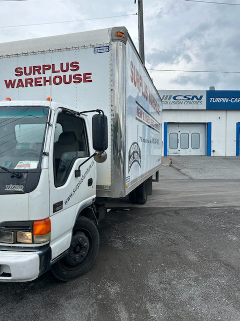 GMC W5500 3 Ton Truck in Cars & Trucks in Ottawa - Image 3