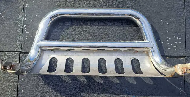 Bull bar/push bar for pickup, like new, stainless steel in Other in Dartmouth - Image 4