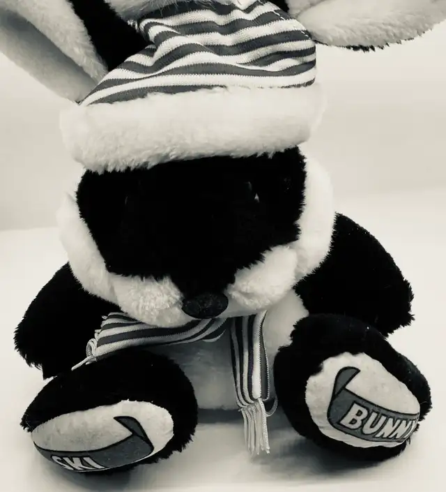 Vintage 89's Vail Ski Bunny Plush Black & White in Toys & Games in Ottawa - Image 10