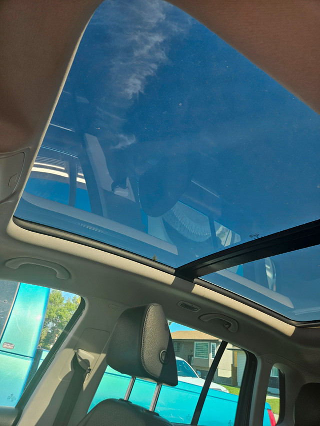 2016 Volkswagen Tiguan Highline 2.0 TSI | Leather | Sunroof | 14 in Cars & Trucks in Calgary